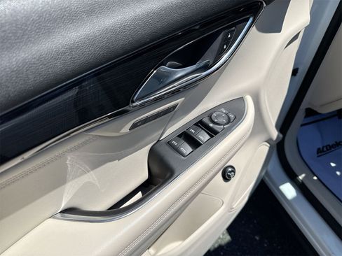 Used 2023 Buick Envision Essence image 22