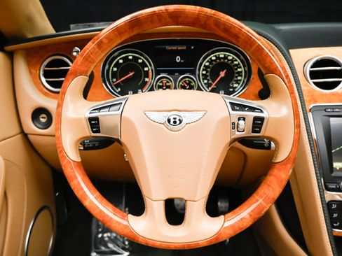 Used 2017 Bentley Continental GT image 7