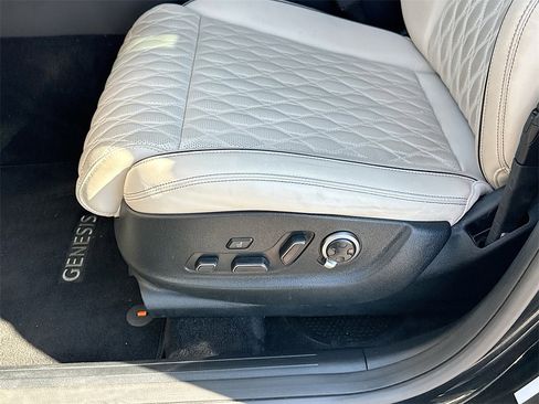 Used 2022 Genesis GV70 3.5T Sport w/ Sport Prestige Package image 9