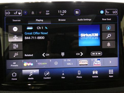Used 2024 Chrysler Pacifica Pinnacle FWD image 12