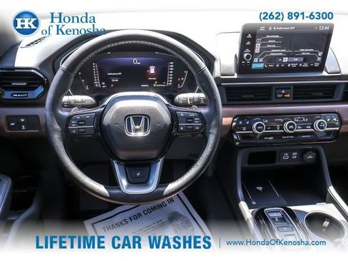 Certified 2025 Honda Pilot Elite image 16