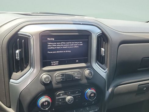 Used 2020 Chevrolet Silverado 1500 LT Trail Boss AWD/4WD image 14