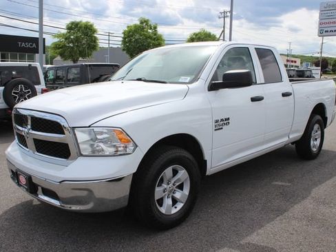 Used 2024 RAM 1500 Classic SLT AWD/4WD image 2