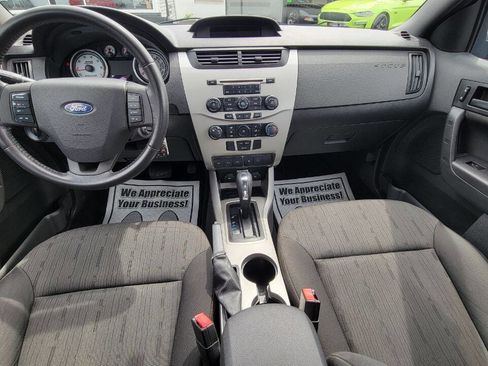 Used 2010 Ford Focus SE FWD image 10