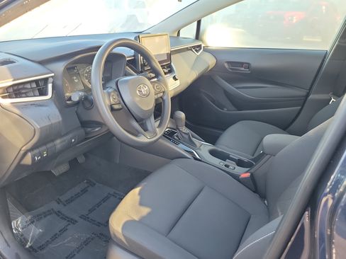 Used 2025 Toyota Corolla LE image 12