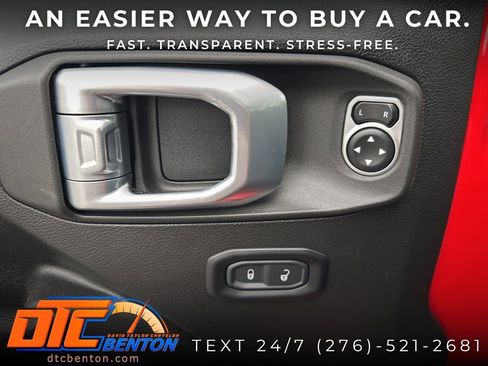 Used 2023 Jeep Gladiator Sport AWD/4WD image 16