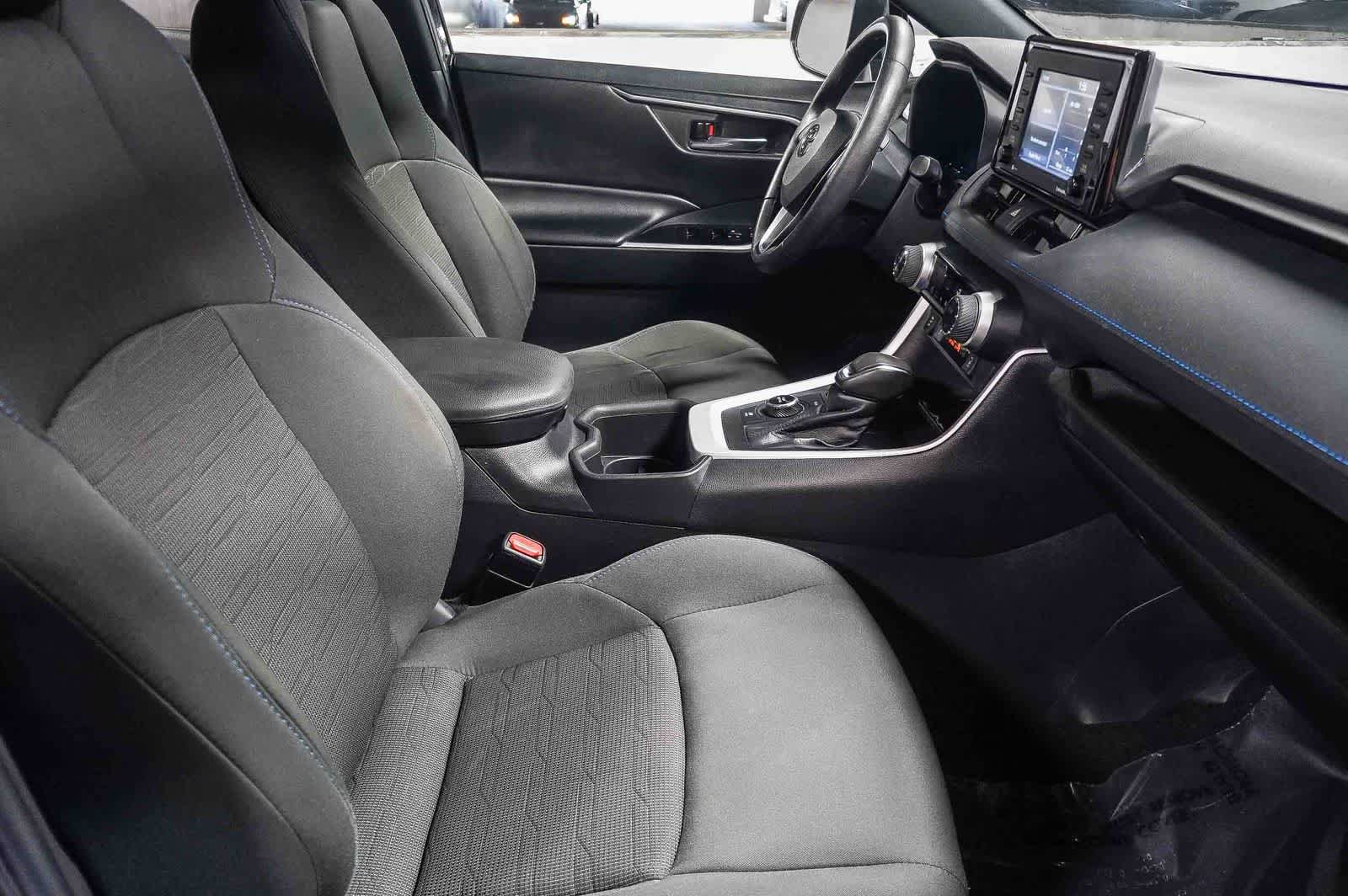 Certified 2022 Toyota RAV4 SE w/ Convenience Package AWD/4WD image 19