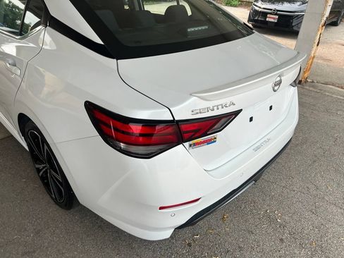 Certified 2023 Nissan Sentra SR FWD image 34
