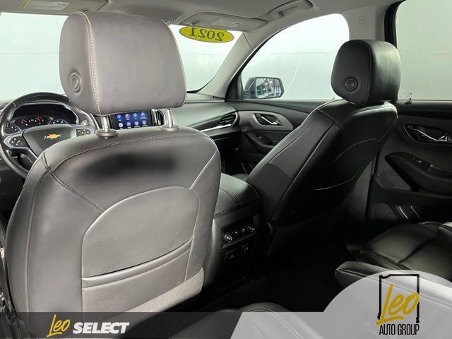 Used 2021 Chevrolet Traverse LT w/ LT Premium Package AWD/4WD image 25