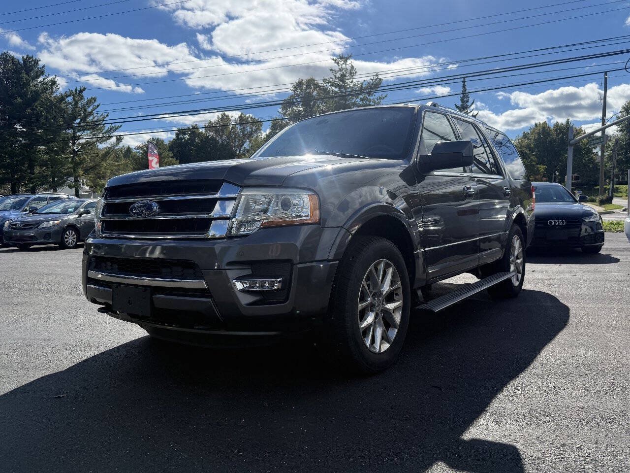 Used 2016 Ford Expedition Limited AWD/4WD image 5