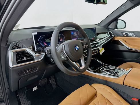 New 2026 BMW X5 xDrive50e image 9