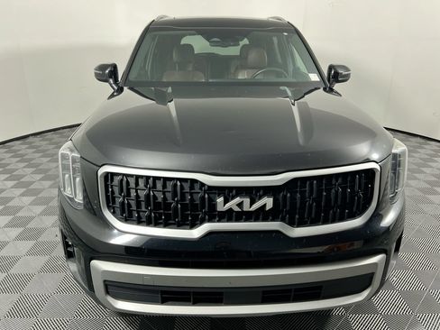 Used 2024 Kia Telluride EX w/ EX Captain's Chair Package FWD image 8
