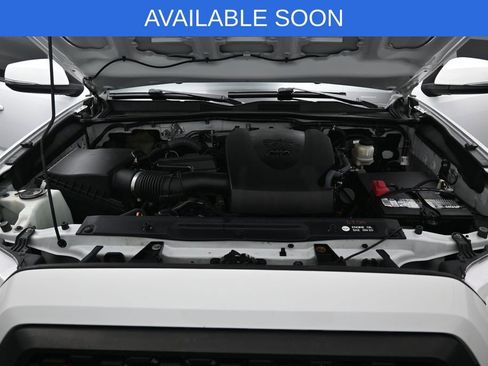 Used 2017 Toyota Tacoma TRD Sport w/ Tow Package (A/T) AWD/4WD image 32