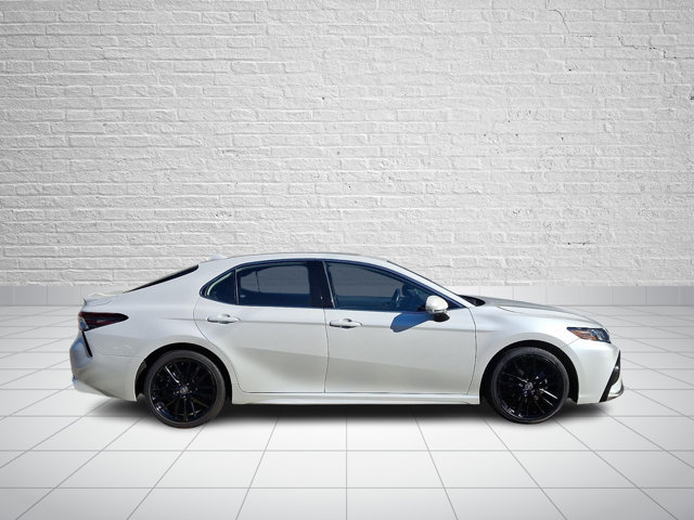 Used 2024 Toyota Camry XSE FWD image 7