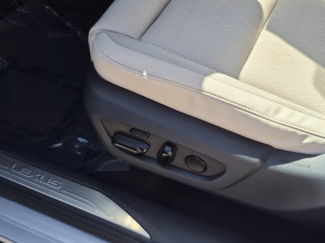 Used 2024 Lexus RX 450h AWD w/ Convenience Package image 17