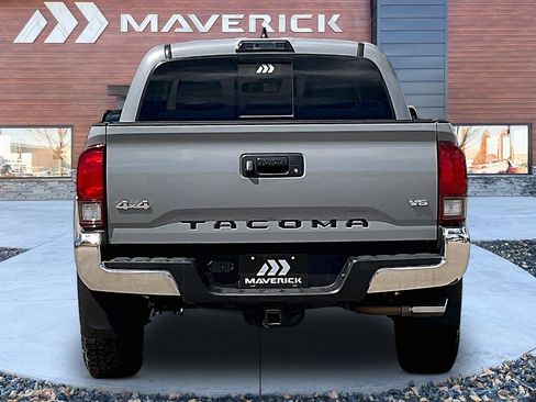 Used 2019 Toyota Tacoma SR5 AWD/4WD image 6
