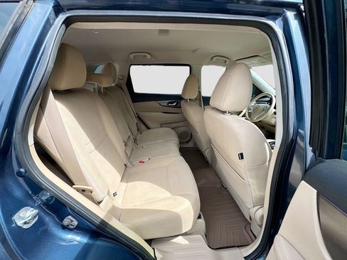 Used 2015 Nissan Rogue SV w/ SV Premium Package FWD image 11