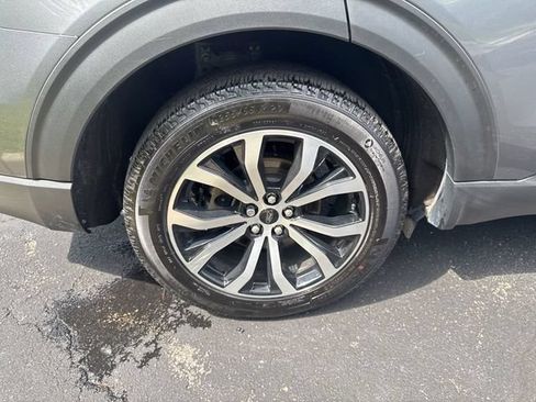 Used 2025 Ford Explorer ST-Line AWD/4WD image 3