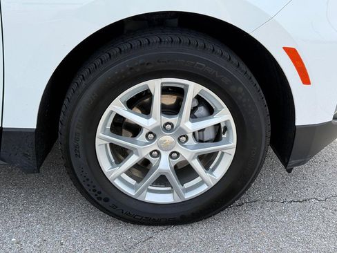 Used 2024 Chevrolet Equinox LT image 7