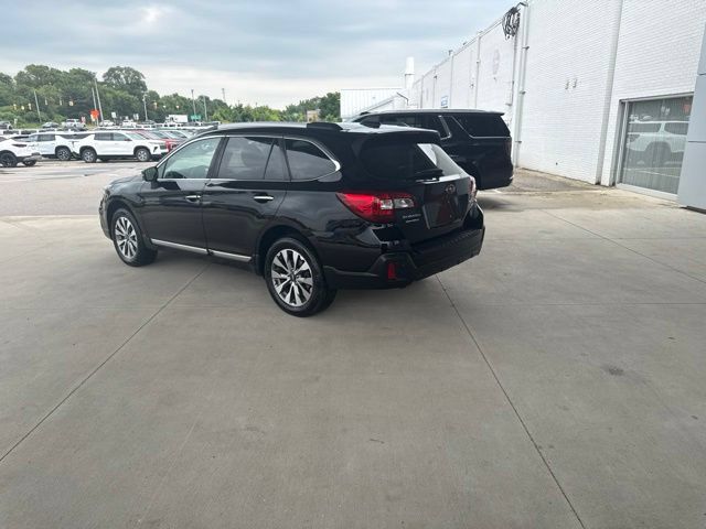 Used 2018 Subaru Outback 3.6R Touring AWD/4WD image 4