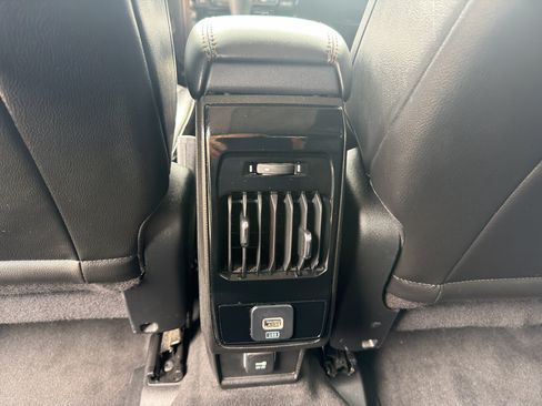 Used 2022 Jeep Compass Limited AWD/4WD image 11