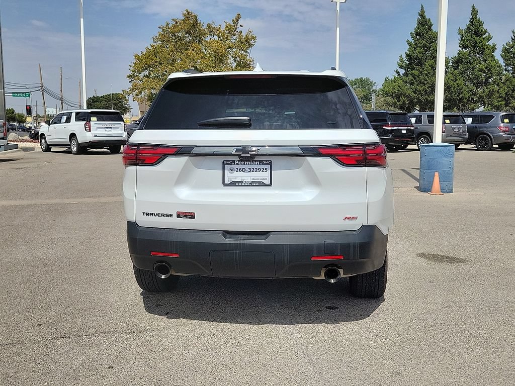 Used 2023 Chevrolet Traverse RS FWD image 11