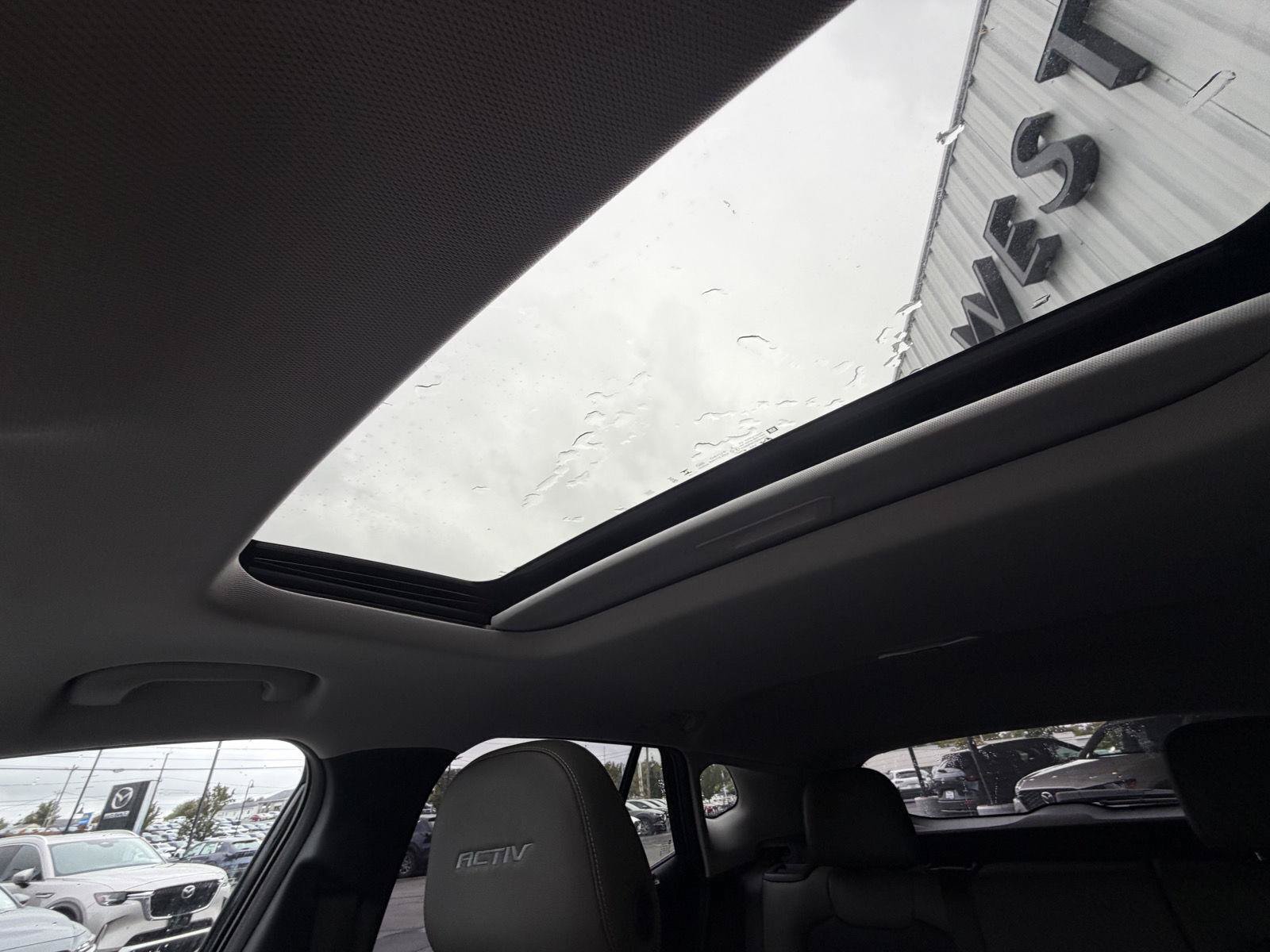 Used 2024 Chevrolet Trax ACTIV w/ Sunroof Package FWD image 26