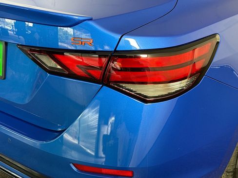 Used 2025 Nissan Sentra SR FWD image 34