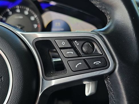 Used 2019 Porsche Cayenne AWD/4WD image 16