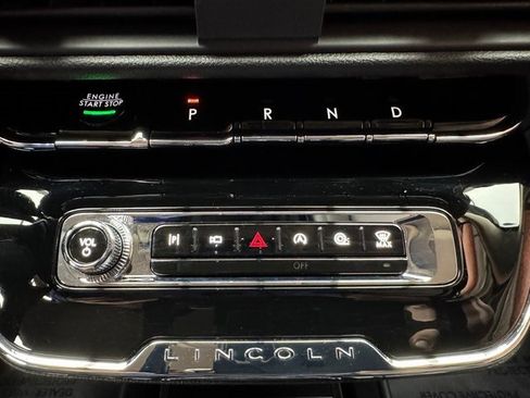 Used 2023 Lincoln Corsair AWD image 21