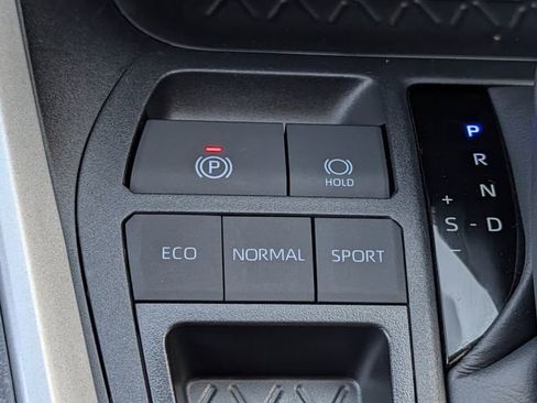 Used 2025 Toyota RAV4 XLE image 16