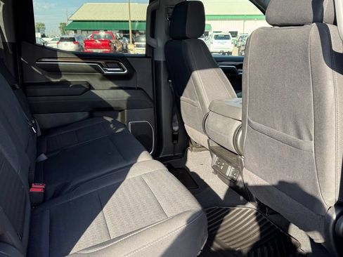 Used 2023 Chevrolet Silverado 1500 LT AWD/4WD image 21