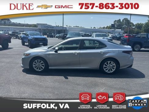 Used 2023 Toyota Camry LE image 18