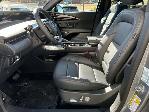 New 2025 Lincoln Nautilus Premier w/ Equipment Group 102A image 9