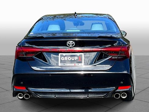 Used 2019 Toyota Avalon Touring w/ Advanced Safety Package image 4