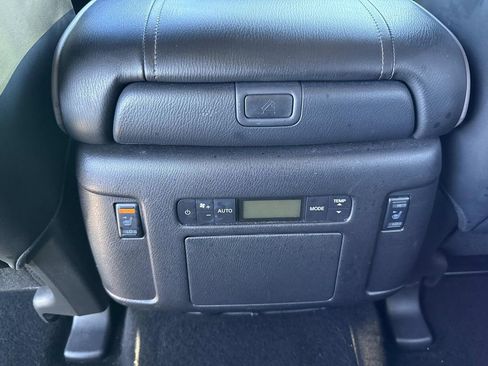 Used 2022 Nissan Armada Platinum w/ Captain's Chairs Package image 14