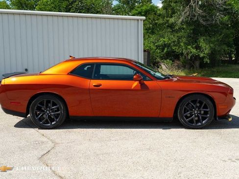 Used 2020 Dodge Challenger R/T w/ Blacktop Package RWD image 4