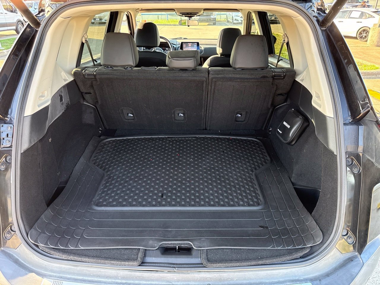 Used 2021 Nissan Rogue SV w/ Premium Package FWD image 10