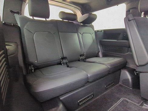 Certified 2025 Land Rover Defender 130 X AWD/4WD image 23