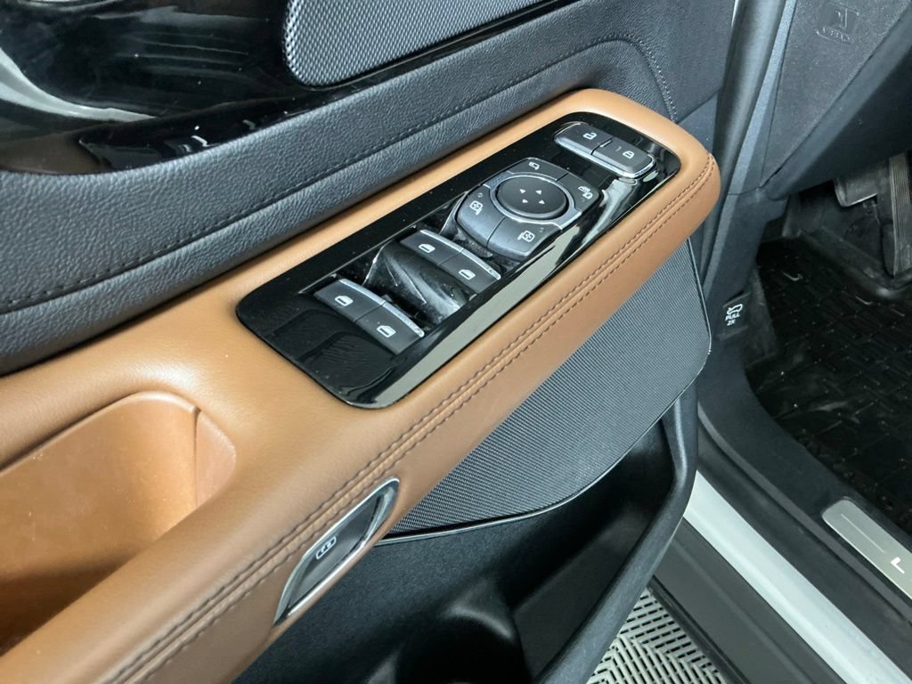 Used 2020 Lincoln Aviator Reserve w/ Equipment Group 201A RWD image 19