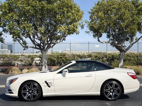 Used 2015 Mercedes-Benz SL 550 image 7