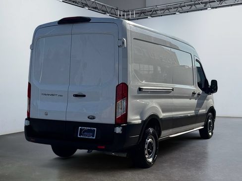 Used 2025 Ford Transit 250 148 Medium Roof RWD image 5