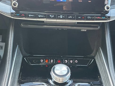 Used 2022 Jeep Wagoneer Series II RWD image 33