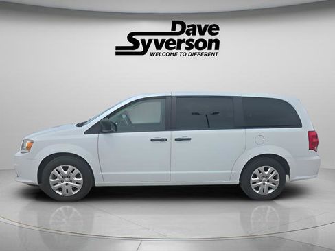 Used 2019 Dodge Grand Caravan SE FWD image 7