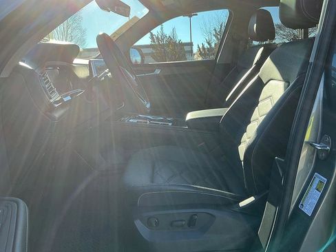 Used 2024 Volkswagen Atlas SE image 12