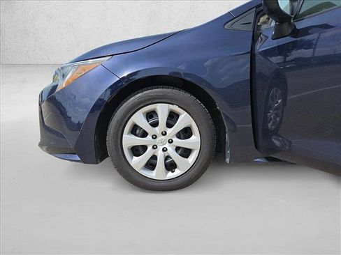 Used 2024 Toyota Corolla LE FWD image 21