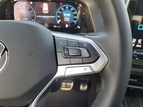 Certified 2026 Volkswagen Atlas Cross Sport SEL R-Line image 28