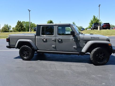 Used 2022 Jeep Gladiator Overland AWD/4WD image 4