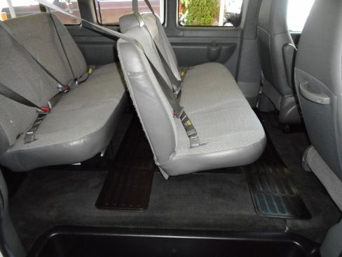 Used 2016 Chevrolet Express 3500 LT w/ LT Preferred Equipment Group image 21