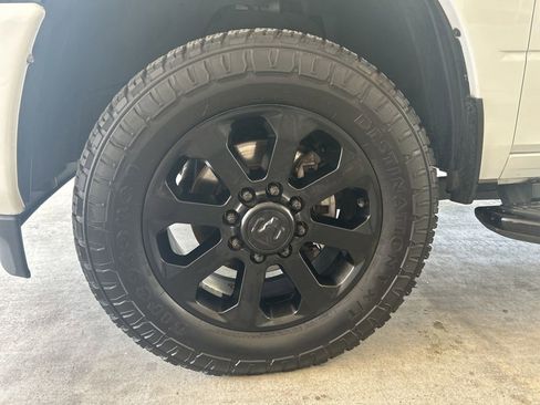 Used 2024 RAM 2500 Laramie w/ Night Edition AWD/4WD image 14